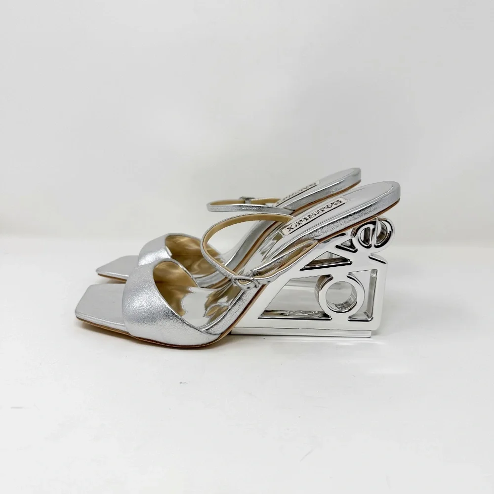 New Badgley Mischka Luna Mule With Sculptural Wedge Silver Love Sz 7.5
